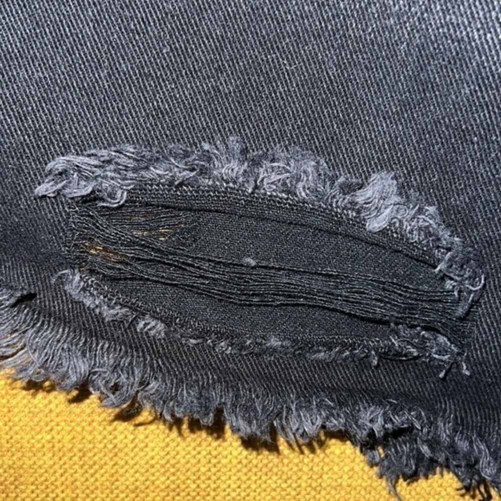 LARGE Coeur De Vague Woman Black‎ Distressed Short NWT - Picture 3 of 7